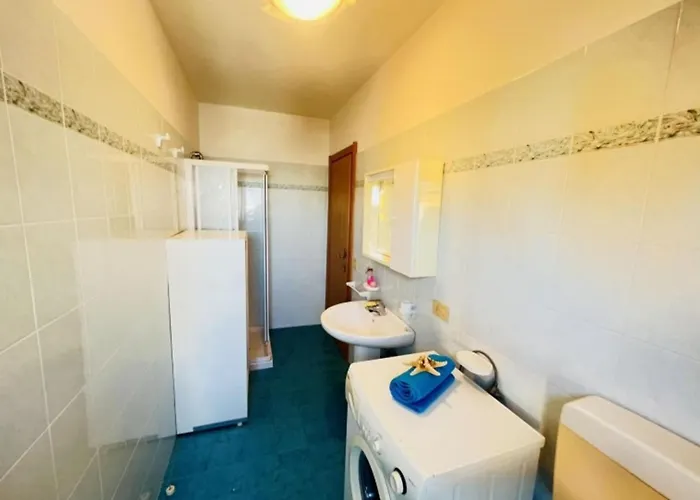 Colorful Flat In Bibione-beahost דירה *