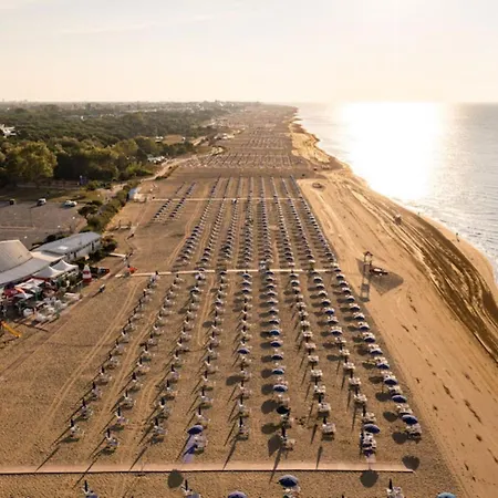 Colorful Flat In Bibione-beahost *